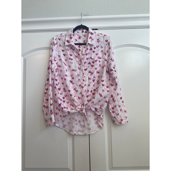 Beach Lunch LoungeWhite with Pink Abstract Heart/V Shape Pattern Button Down Top - Picture 8 of 8